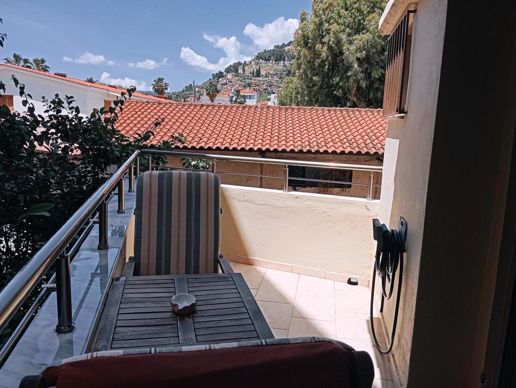 شقة Zeta ' S House نافبكْتوس المظهر الخارجي الصورة